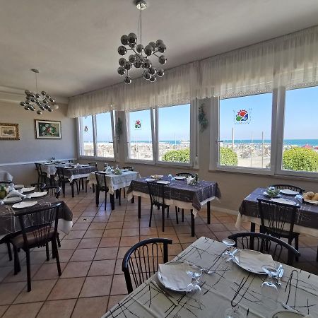 Hotel Vistamare Viserba 리미니 외부 사진